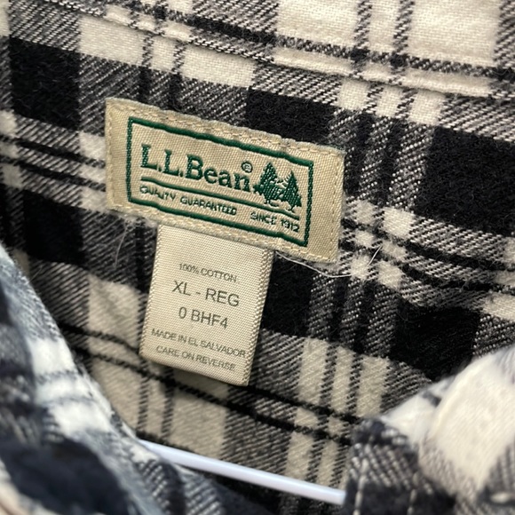 LLBean cotton button down shirt - Picture 5 of 6